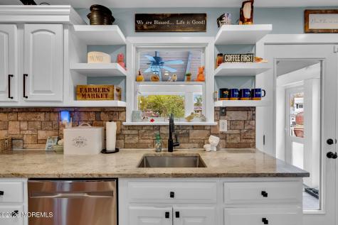 4 Oak Leaf Lane Toms River NJ 08755