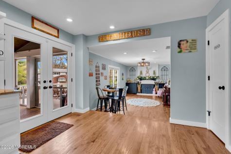 4 Oak Leaf Lane Toms River NJ 08755