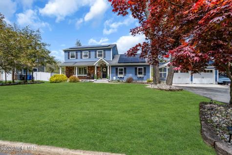 4 Oak Leaf Lane Toms River NJ 08755