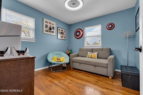 4 Oak Leaf Lane Toms River NJ 08755