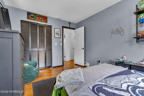 4 Oak Leaf Lane Toms River NJ 08755