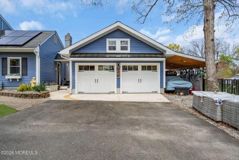 4 Oak Leaf Lane Toms River NJ 08755