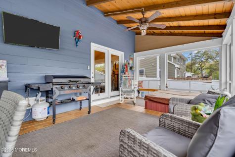4 Oak Leaf Lane Toms River NJ 08755