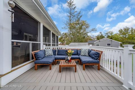 4 Oak Leaf Lane Toms River NJ 08755