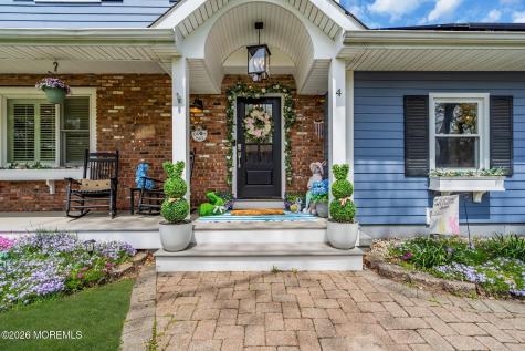 4 Oak Leaf Lane Toms River NJ 08755