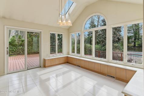 8 Roebling Court Leonardo NJ 07737