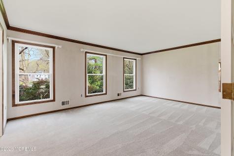 8 Roebling Court Leonardo NJ 07737