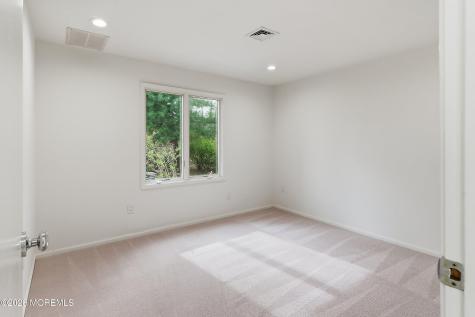 8 Roebling Court Leonardo NJ 07737