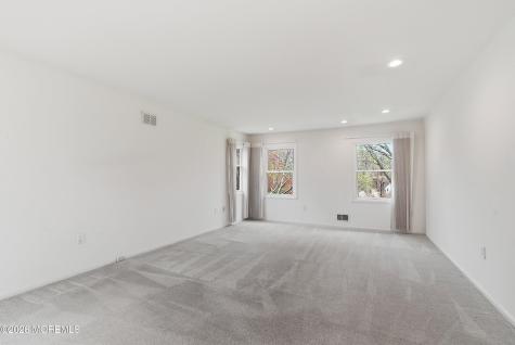 8 Roebling Court Leonardo NJ 07737
