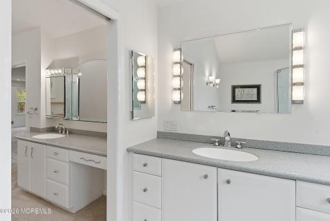 8 Roebling Court Leonardo NJ 07737
