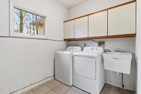 8 Roebling Court Leonardo NJ 07737