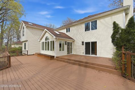 8 Roebling Court Leonardo NJ 07737