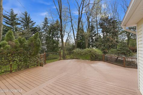 8 Roebling Court Leonardo NJ 07737