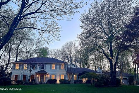 8 Roebling Court Leonardo NJ 07737