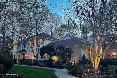 8 Roebling Court Leonardo NJ 07737