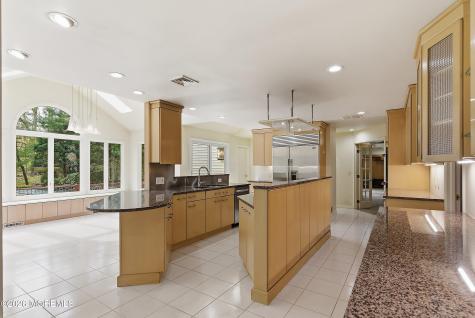 8 Roebling Court Leonardo NJ 07737