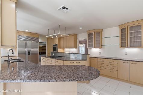 8 Roebling Court Leonardo NJ 07737