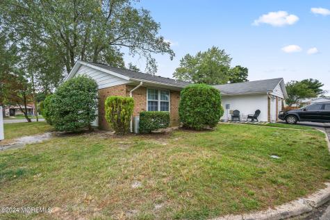 128-D Buckingham Drive Manchester NJ 08759