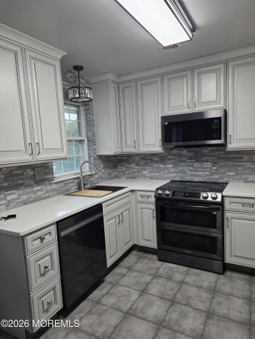 128-D Buckingham Drive Manchester NJ 08759