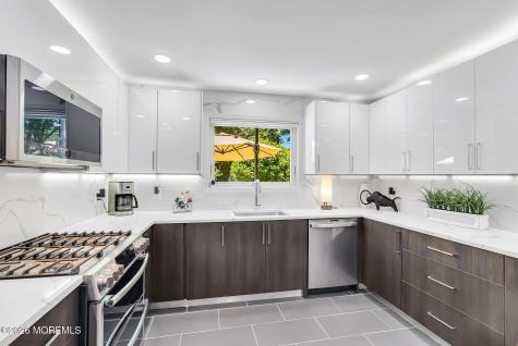 22 Oakdale Drive Tinton Falls NJ 07712