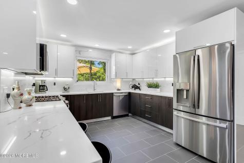 22 Oakdale Drive Tinton Falls NJ 07712