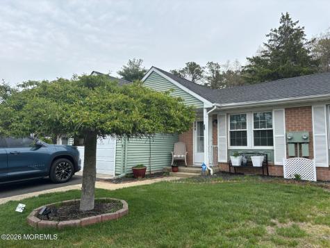 20 Easton Drive Whiting NJ 08759