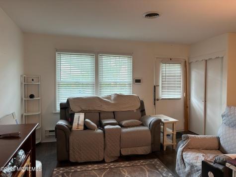 20 Easton Drive Whiting NJ 08759