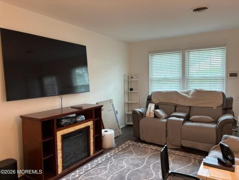 20 Easton Drive Whiting NJ 08759