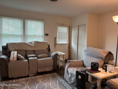 20 Easton Drive Whiting NJ 08759