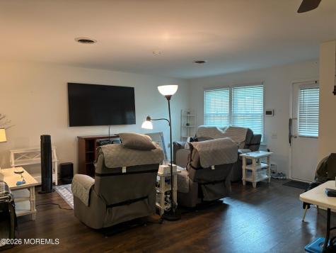 20 Easton Drive Whiting NJ 08759