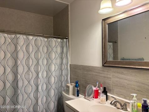 20 Easton Drive Whiting NJ 08759