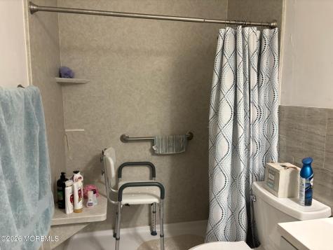20 Easton Drive Whiting NJ 08759