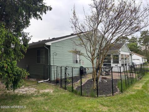 20 Easton Drive Whiting NJ 08759
