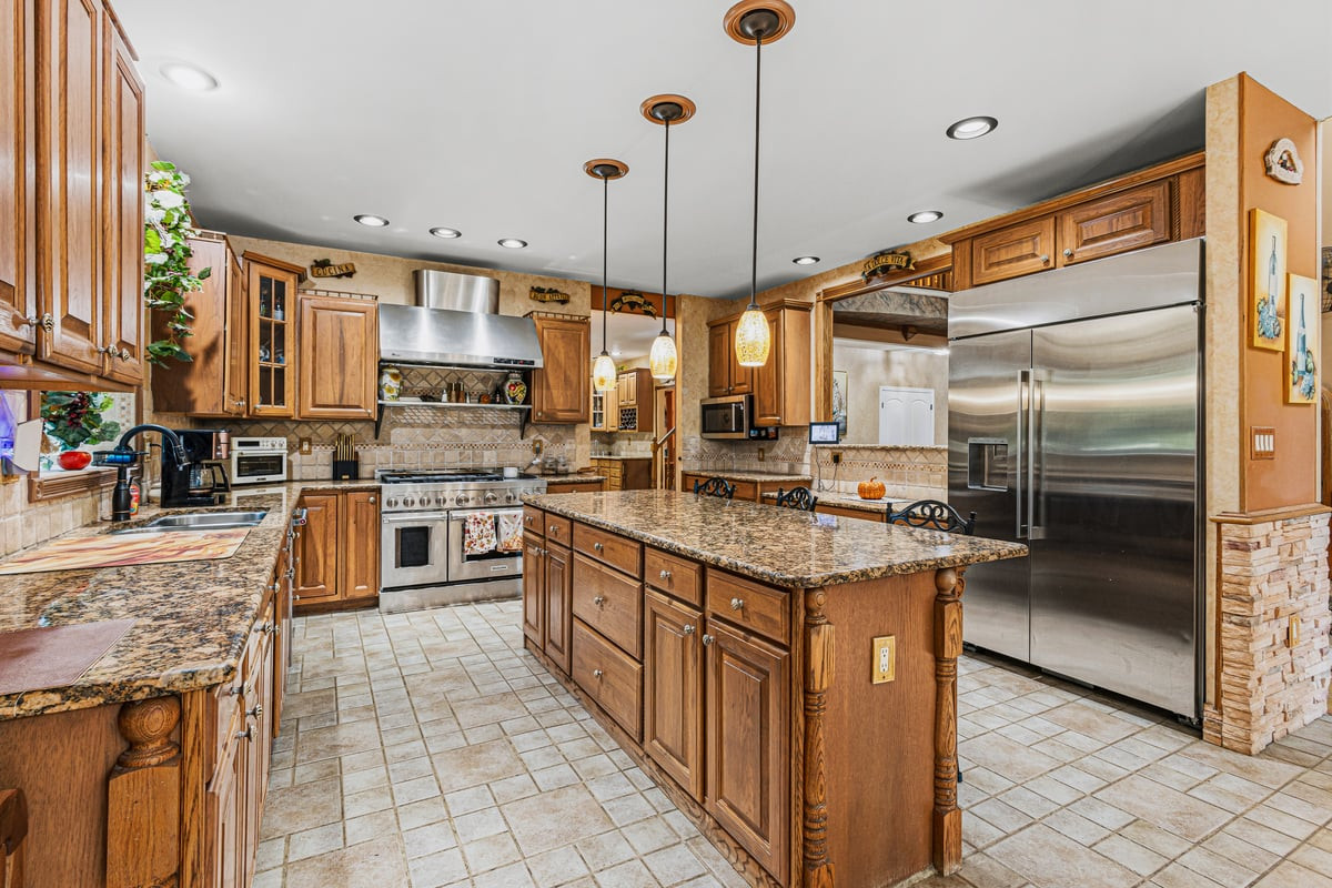 2 Lexington Court Monroe NJ 08831