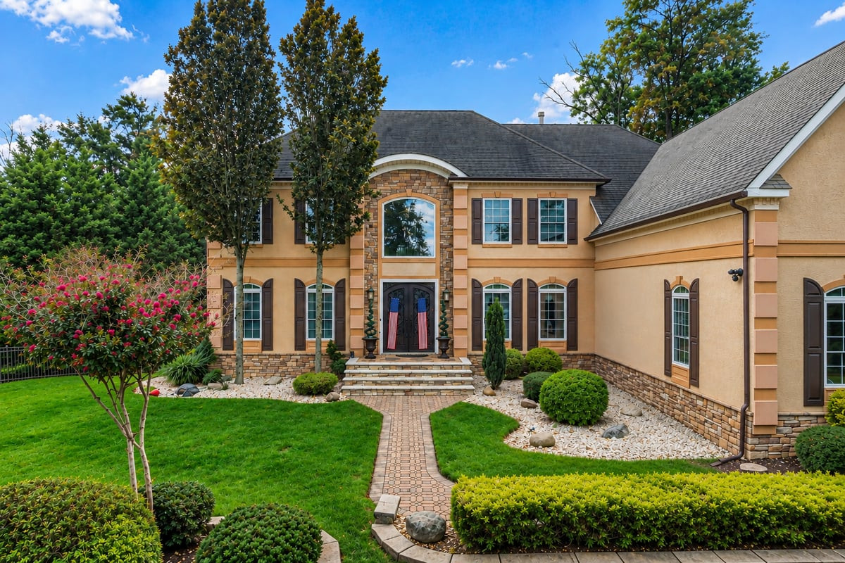 2 Lexington Court Monroe NJ 08831
