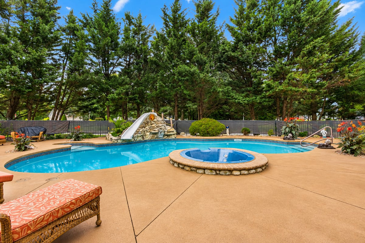 2 Lexington Court Monroe NJ 08831