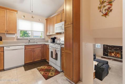 20 Bromley Drive Hazlet NJ 07730