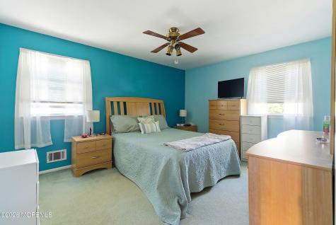 20 Bromley Drive Hazlet NJ 07730
