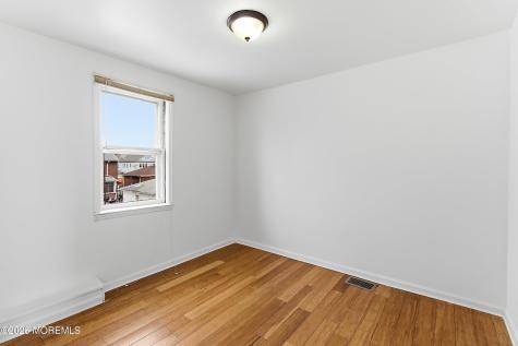 46 W 12th Street Linden City NJ 07036