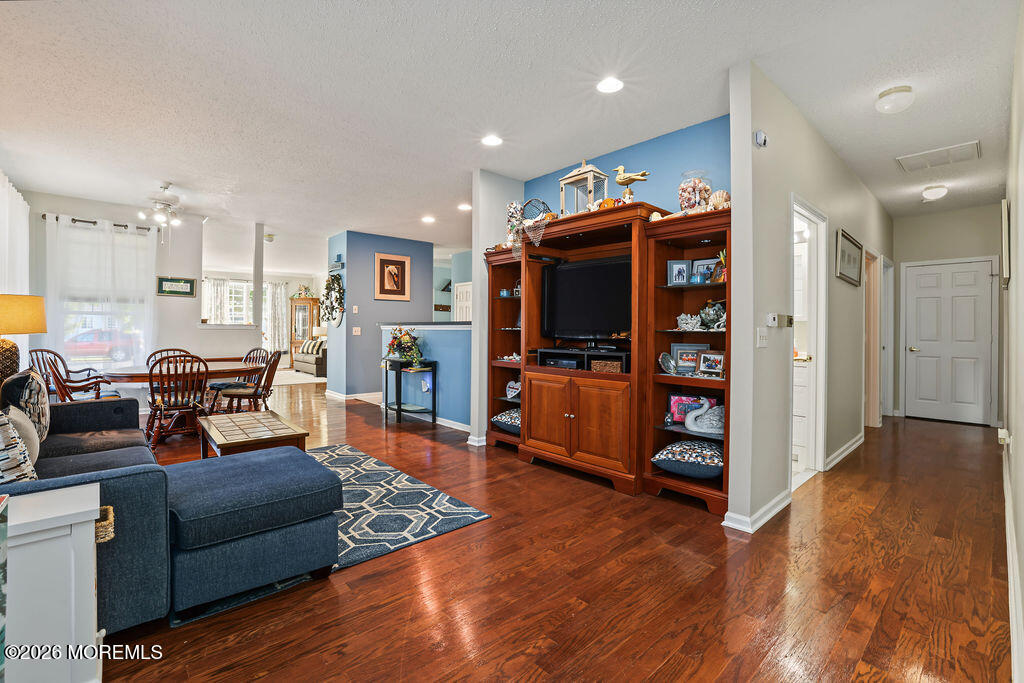 11 Robin Lane Barnegat NJ 08005