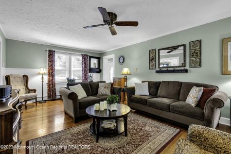 42 Appleton Avenue Leonardo NJ 07737
