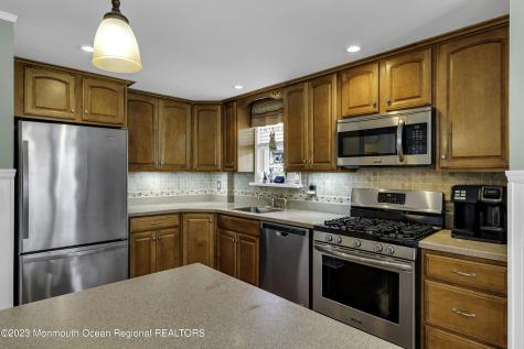 42 Appleton Avenue Leonardo NJ 07737