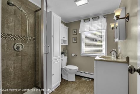 42 Appleton Avenue Leonardo NJ 07737