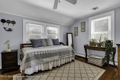 42 Appleton Avenue Leonardo NJ 07737