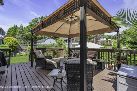 42 Appleton Avenue Leonardo NJ 07737