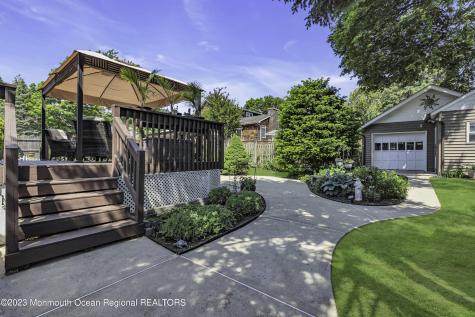 42 Appleton Avenue Leonardo NJ 07737