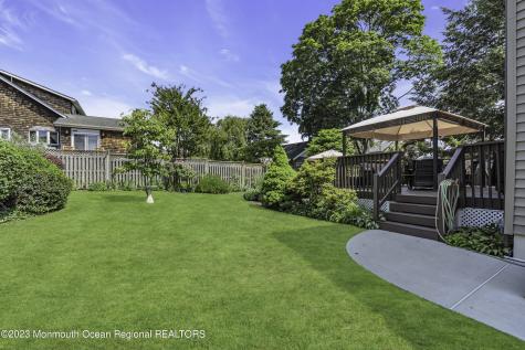 42 Appleton Avenue Leonardo NJ 07737