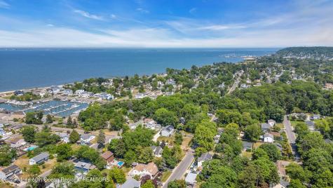 42 Appleton Avenue Leonardo NJ 07737