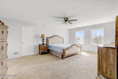 27 Regency Way Manalapan NJ 07726