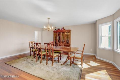 27 Regency Way Manalapan NJ 07726
